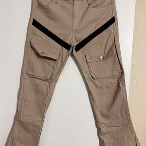 Stylish Men's Relaxed Tan Jeans with Black Accents